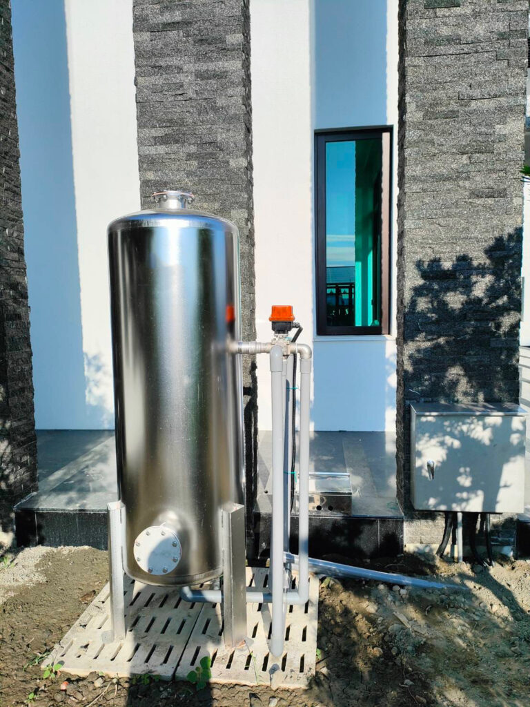 淨水設備能有效過濾水中的有害物質，保障家庭飲用水安全；軟水設備則能去除水中的鈣、鎂離子，防止水垢積累，延長家電使用壽命。選擇高效的淨水與軟水設備，提升生活品質，確保健康用水。